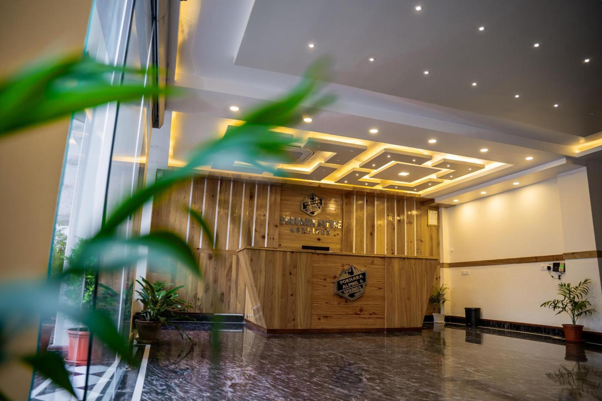Pokhara Alpine And Springs Hotel Exterior foto