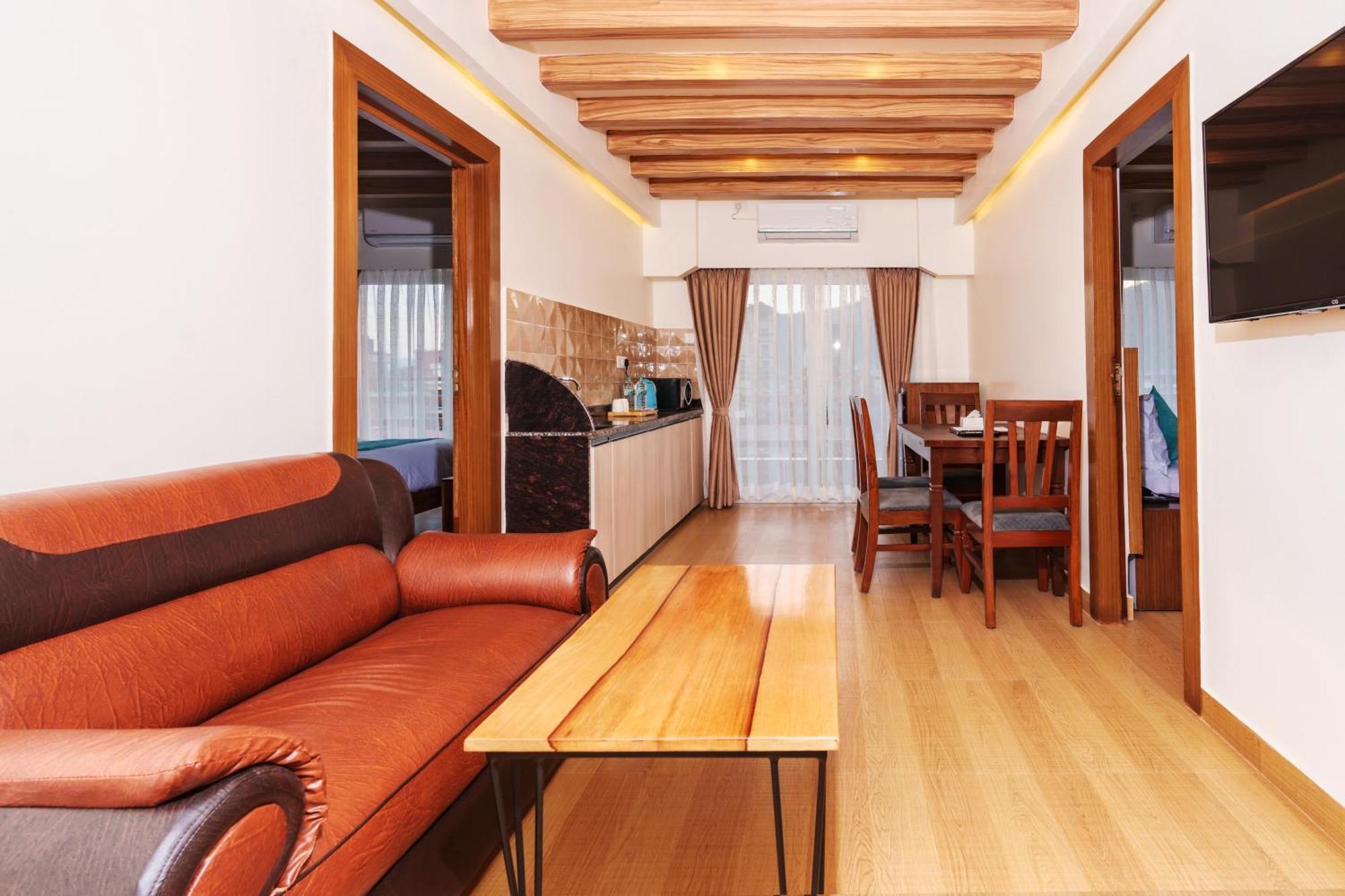 Pokhara Alpine And Springs Hotel Exterior foto