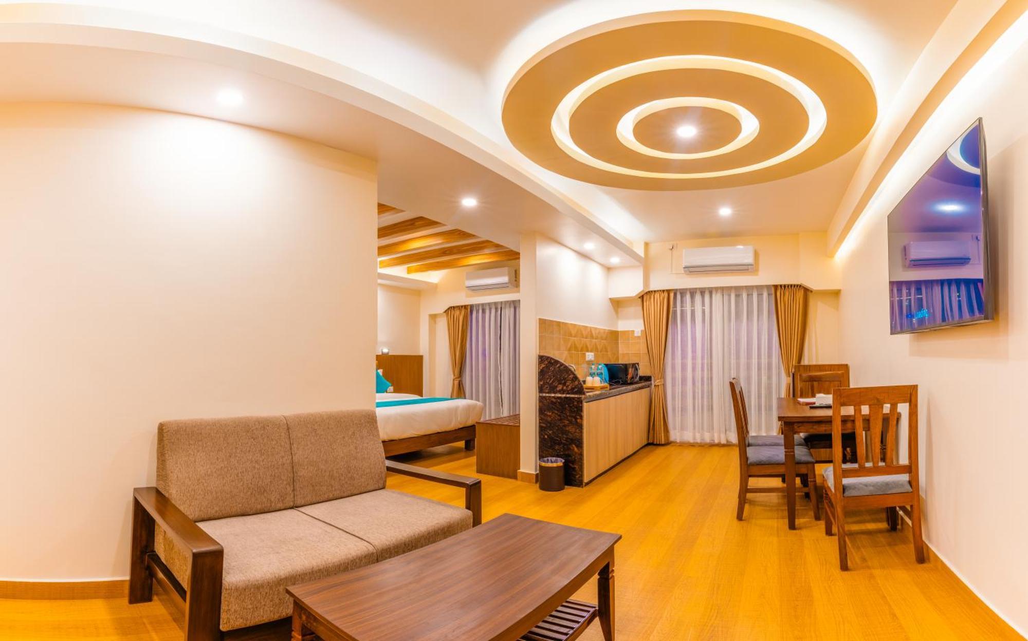Pokhara Alpine And Springs Hotel Exterior foto