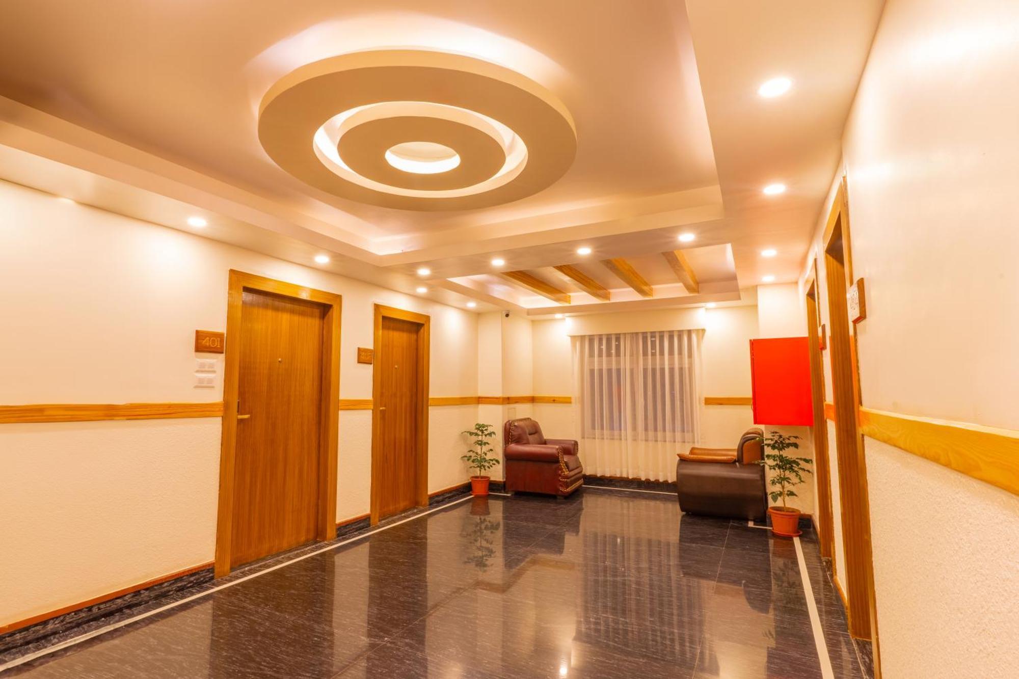 Pokhara Alpine And Springs Hotel Exterior foto