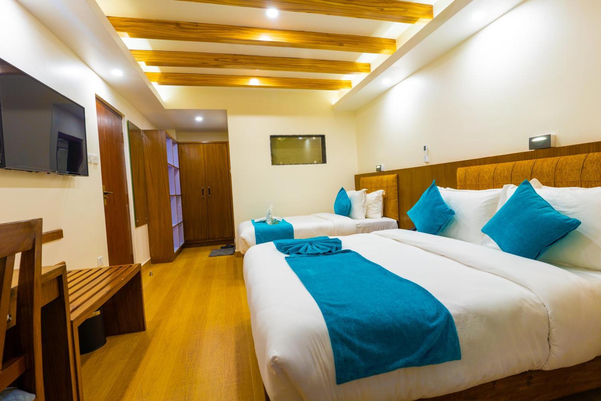 Pokhara Alpine And Springs Hotel Exterior foto
